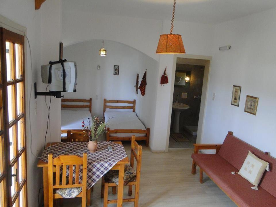 Paradise Inn Mílatosz Kültér fotó
